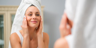 Comment démaquiller sa peau sensible ?