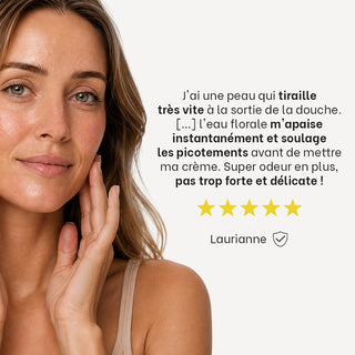 Portrait de femme accompagnée d'un avis 5 étoiles soulignant l'effet apaisant immédiat de l'Eau Florale Apaisante Réjence sur les tiraillements et les picotements après la douche.