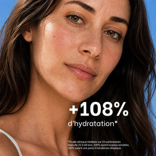 Gros plan d'une femme à la peau lumineuse illustrant les résultats cliniques du Gel-Crème Hydratant Réjence avec une augmentation de +108 % de l'hydratation après utilisation.